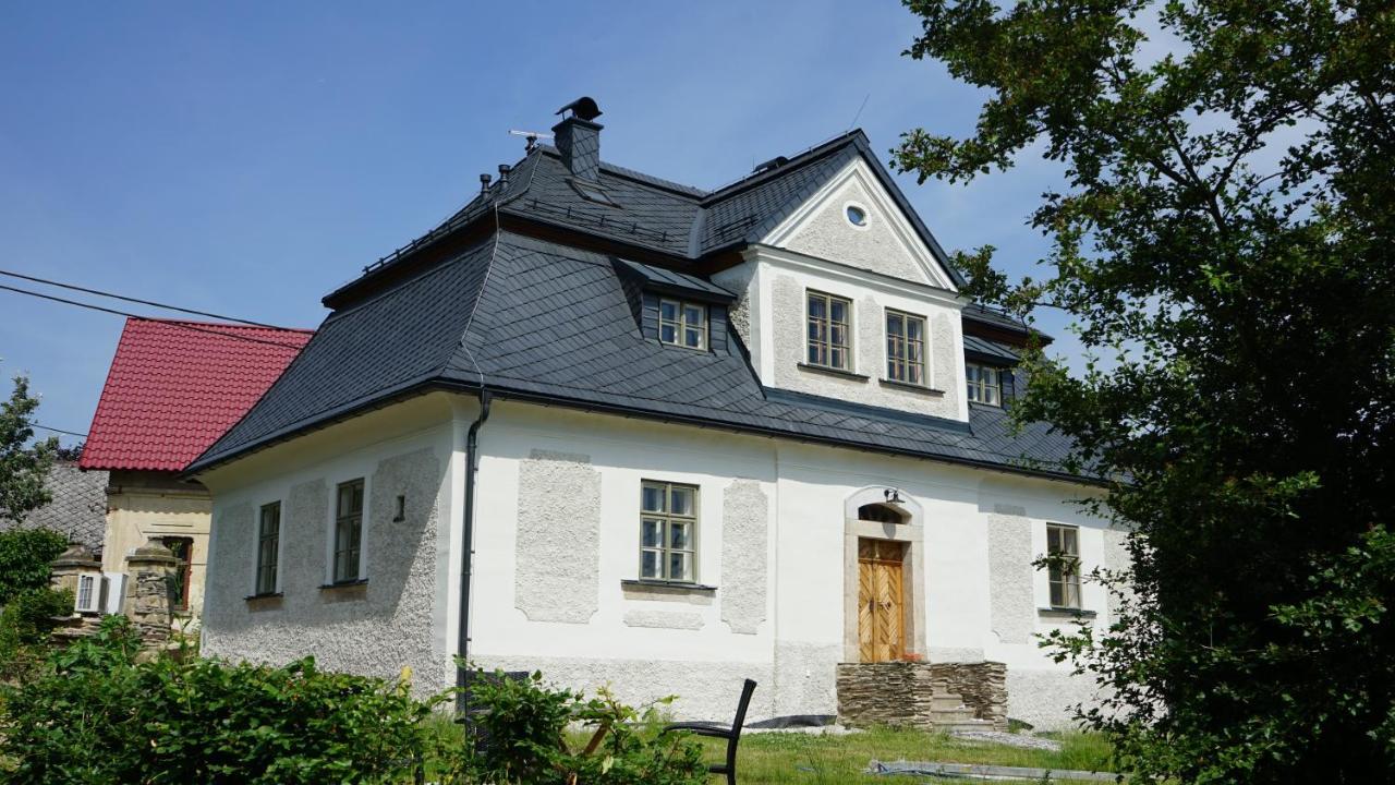 Barokni Kaplanka 1796 A. D. - Luxusni Apartmany V Ceskem Raji Zelezny Brod Luaran gambar