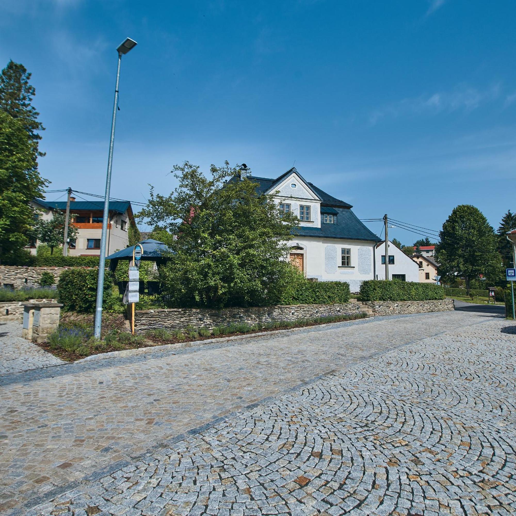 Barokni Kaplanka 1796 A. D. - Luxusni Apartmany V Ceskem Raji Zelezny Brod Luaran gambar