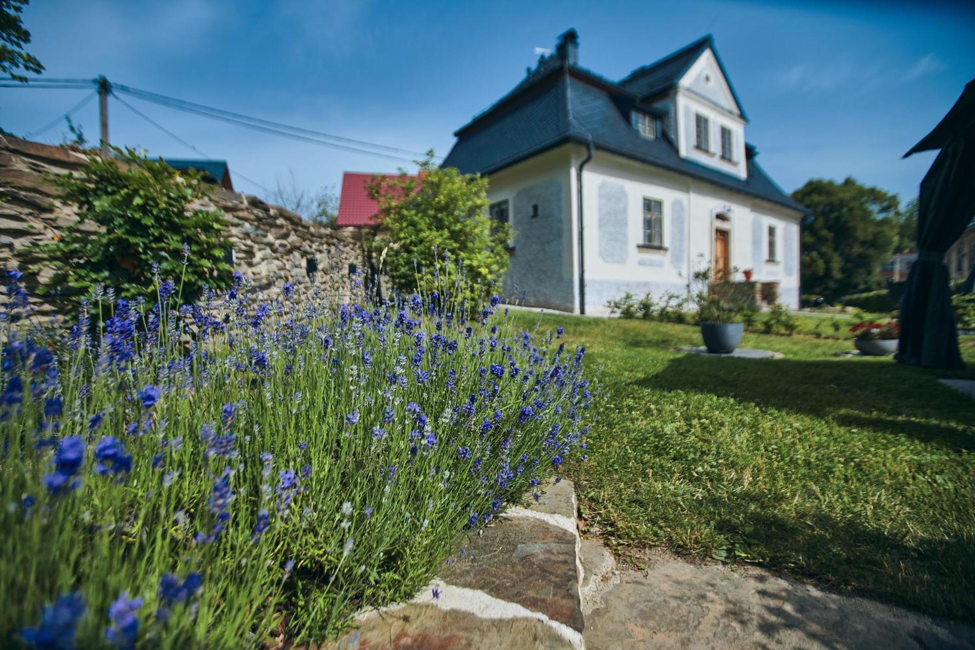 Barokni Kaplanka 1796 A. D. - Luxusni Apartmany V Ceskem Raji Zelezny Brod Luaran gambar